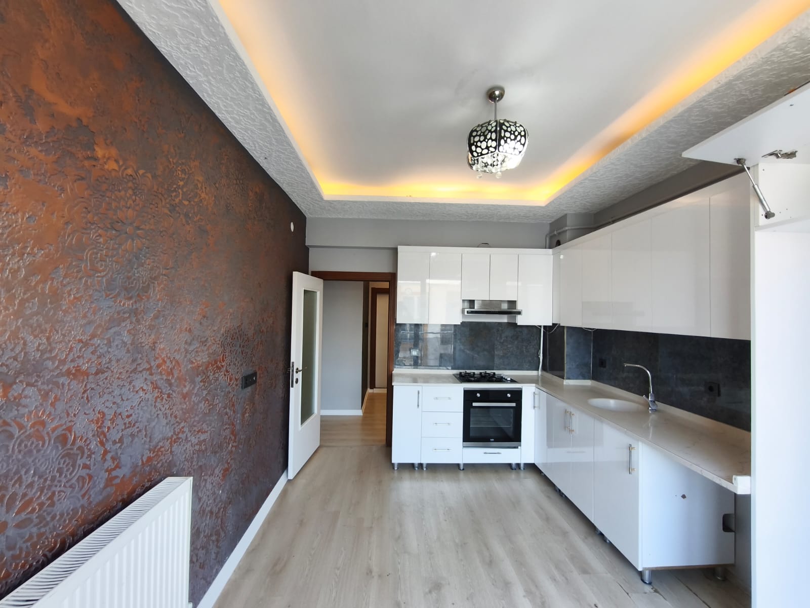 ŞÜKRÜPAŞA'DA SATILIK DAİRE